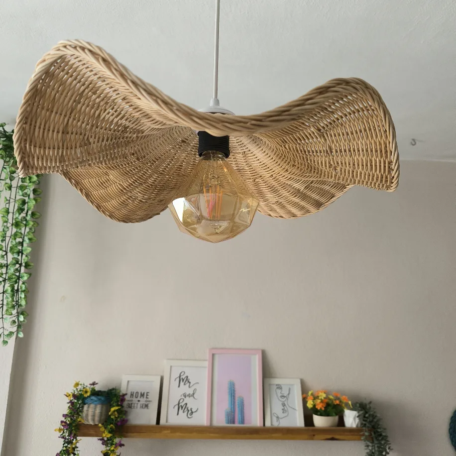 Amberis Dalga Formlu Rattan Avize — 55 cm