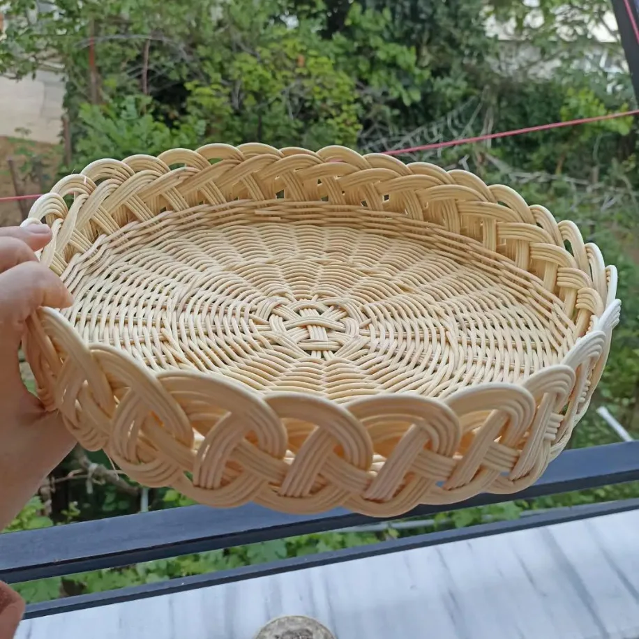 Kenar Süslemeli Rattan Tepsi — 30 cm